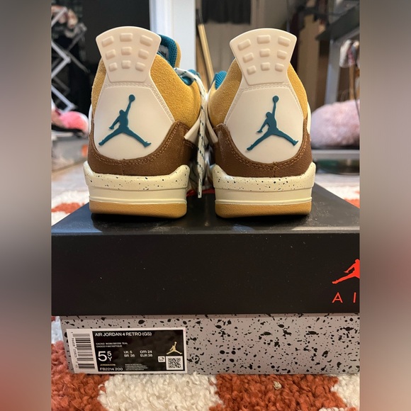 NWT Jordan Retro 4 GS Cacao Wow - Picture 3 of 4